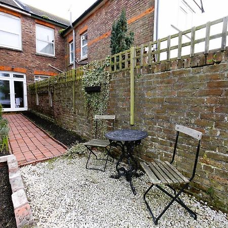 Quirky Spacious Ground Floor Victorian Garden Flat Worthing Eksteriør bilde